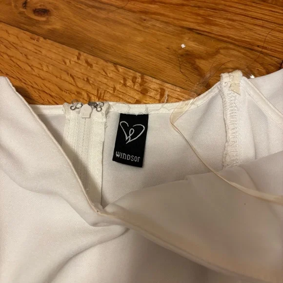 Windsor Off-Shoulder White Dress - Picture 3 of 3